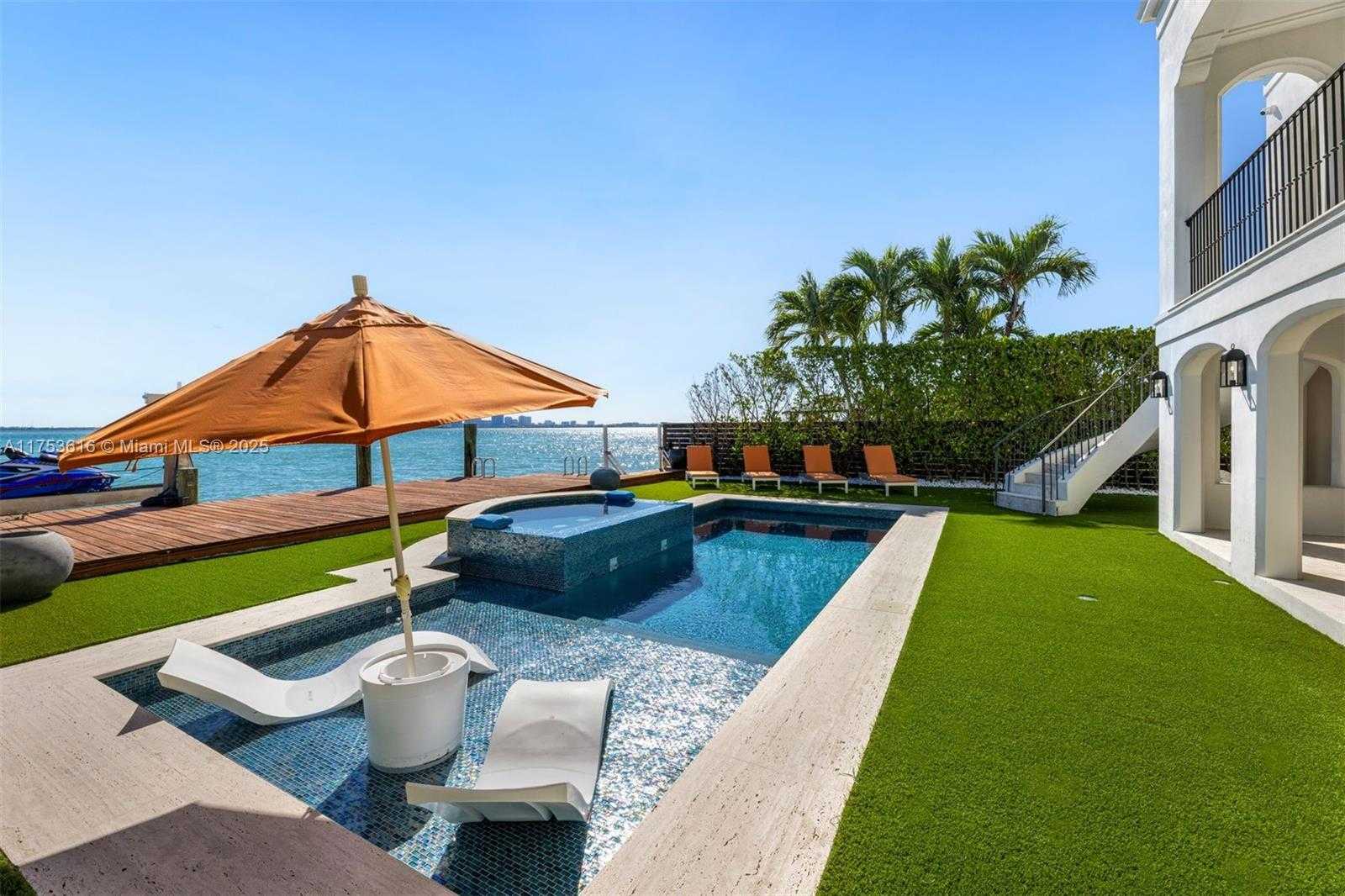Small Image of 1460 SOUTH TREASURE DR, North Bay Village Number 16