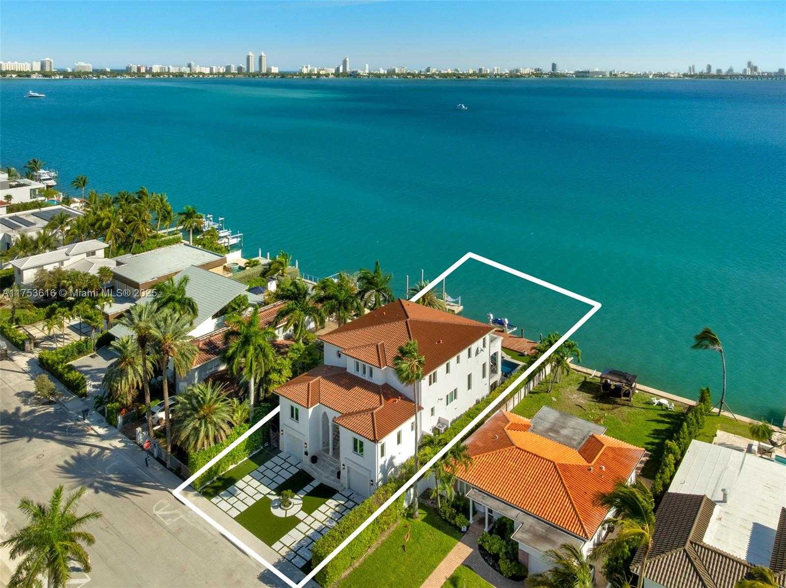 Small Image of 1460 SOUTH TREASURE DR, North Bay Village Number 2