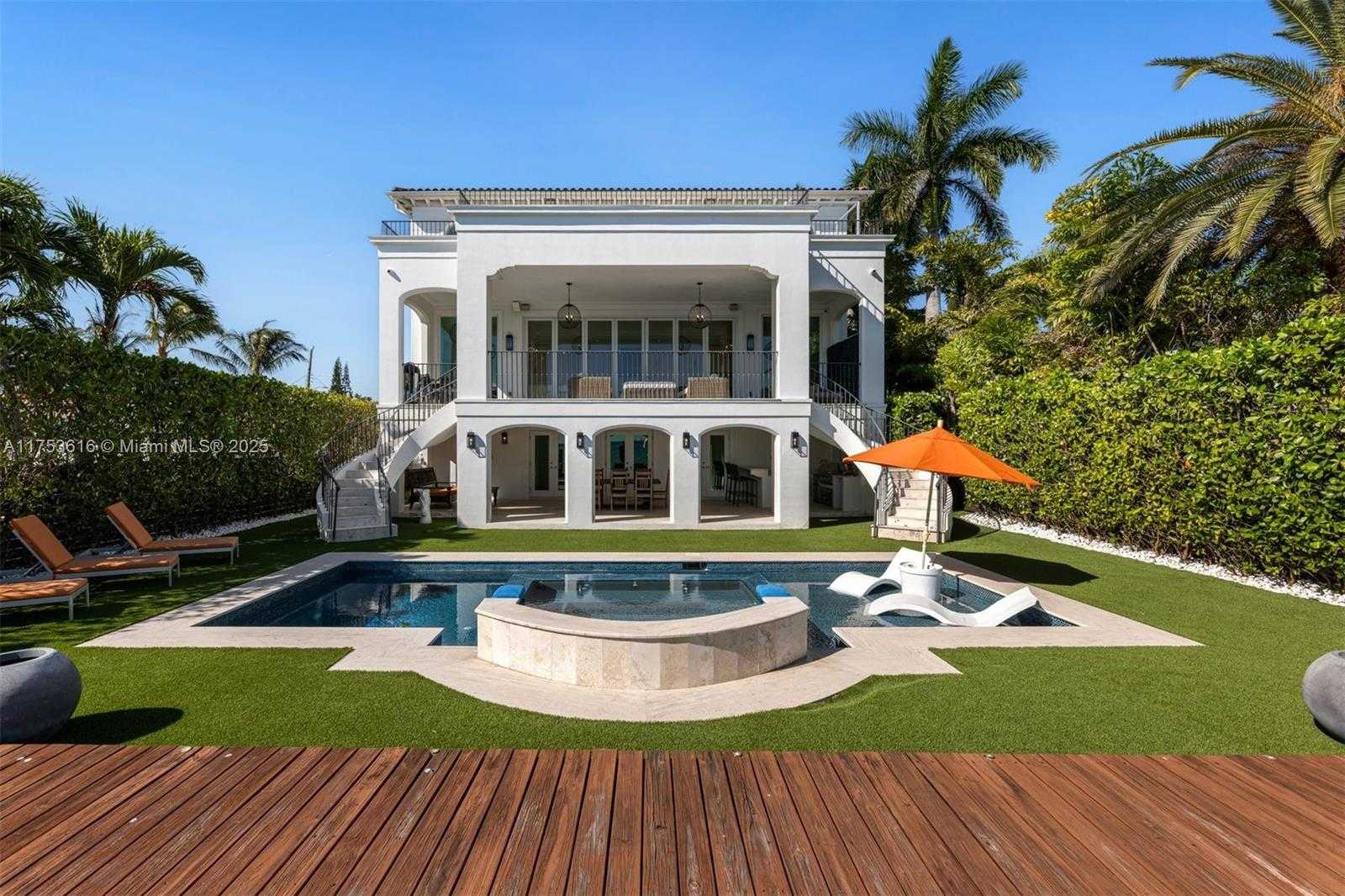 Small Image of 1460 SOUTH TREASURE DR, North Bay Village Number 22