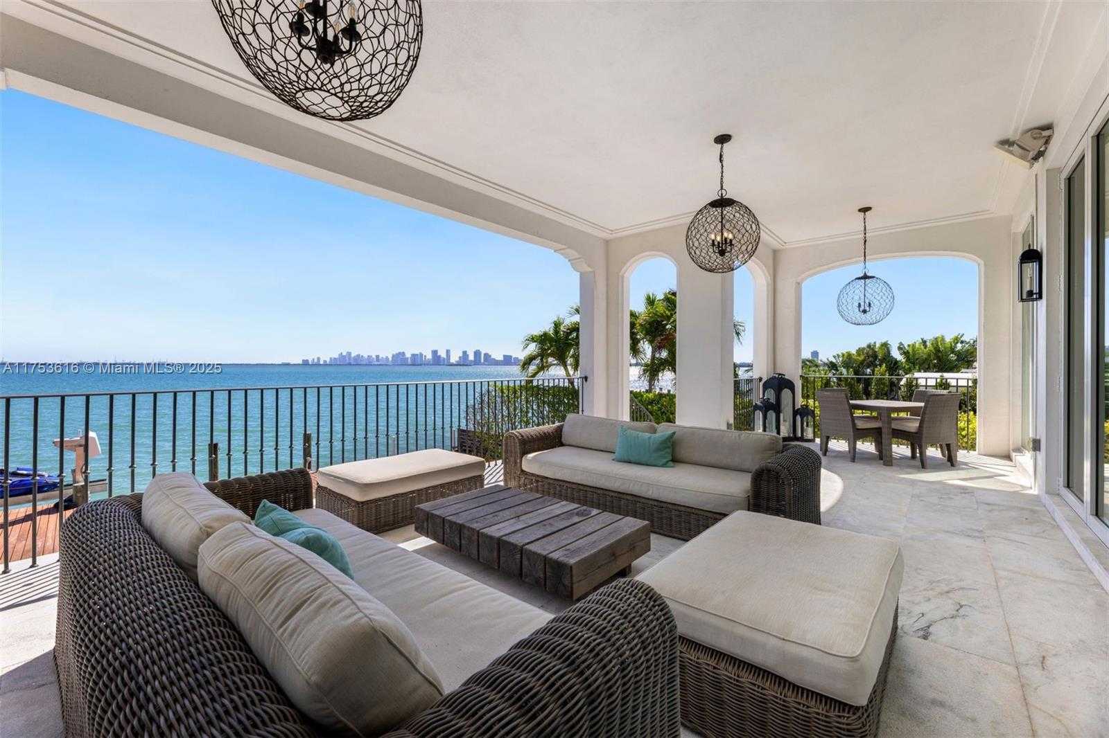 Small Image of 1460 SOUTH TREASURE DR, North Bay Village Number 32