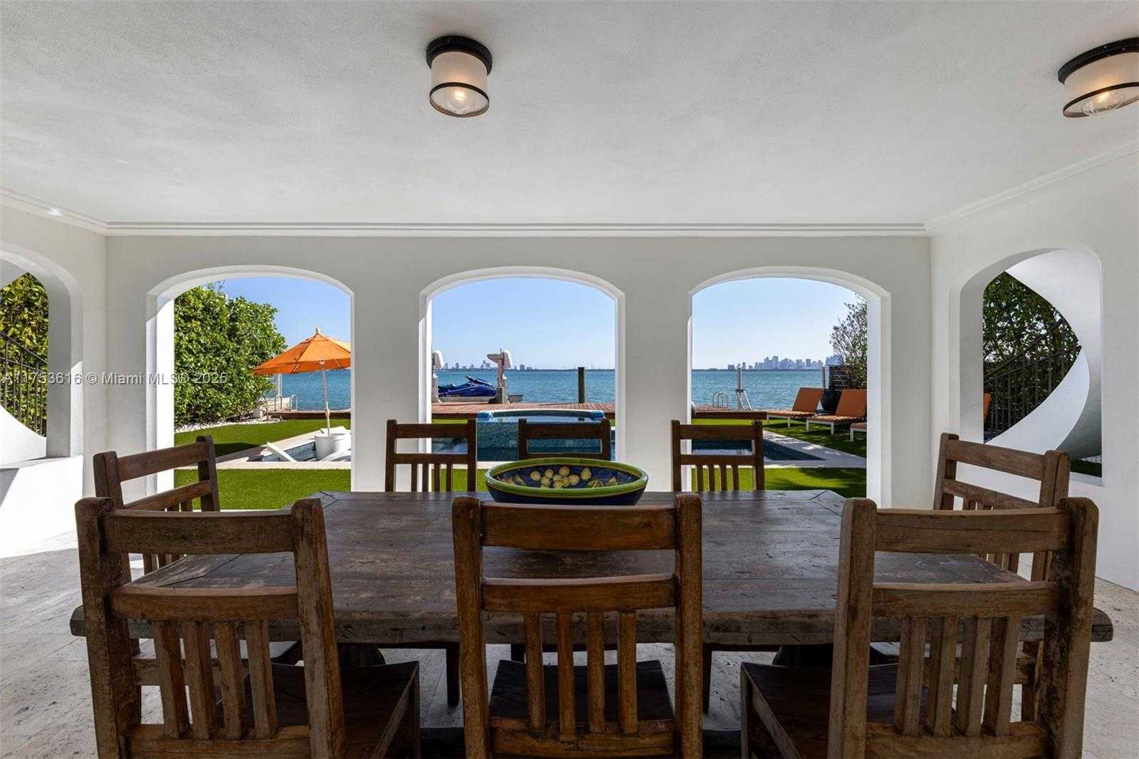 Small Image of 1460 SOUTH TREASURE DR, North Bay Village Number 35