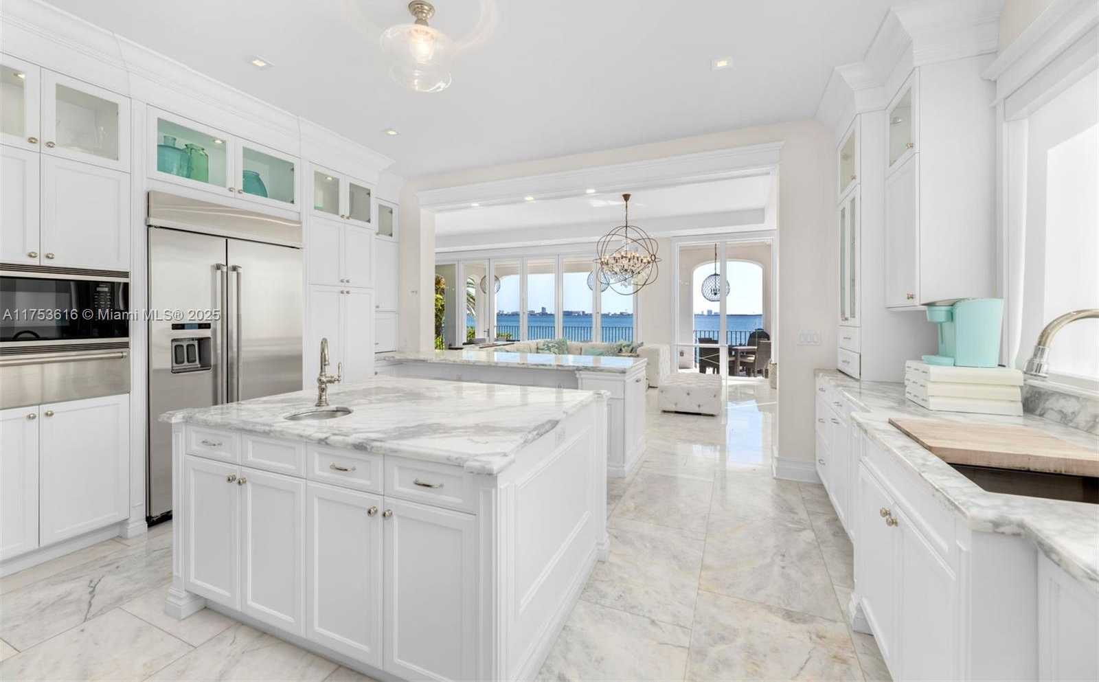 Small Image of 1460 SOUTH TREASURE DR, North Bay Village Number 47
