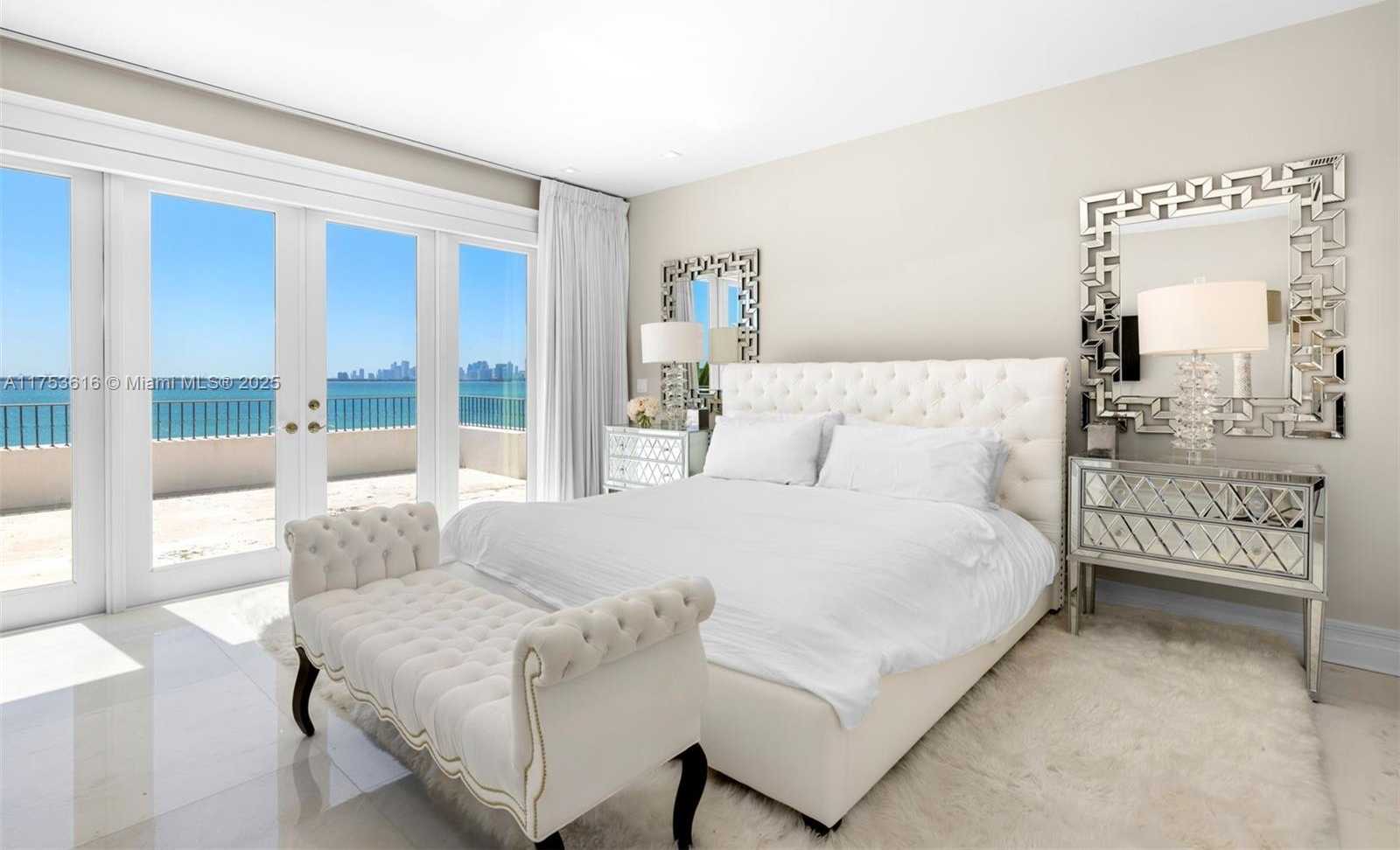 Small Image of 1460 SOUTH TREASURE DR, North Bay Village Number 52