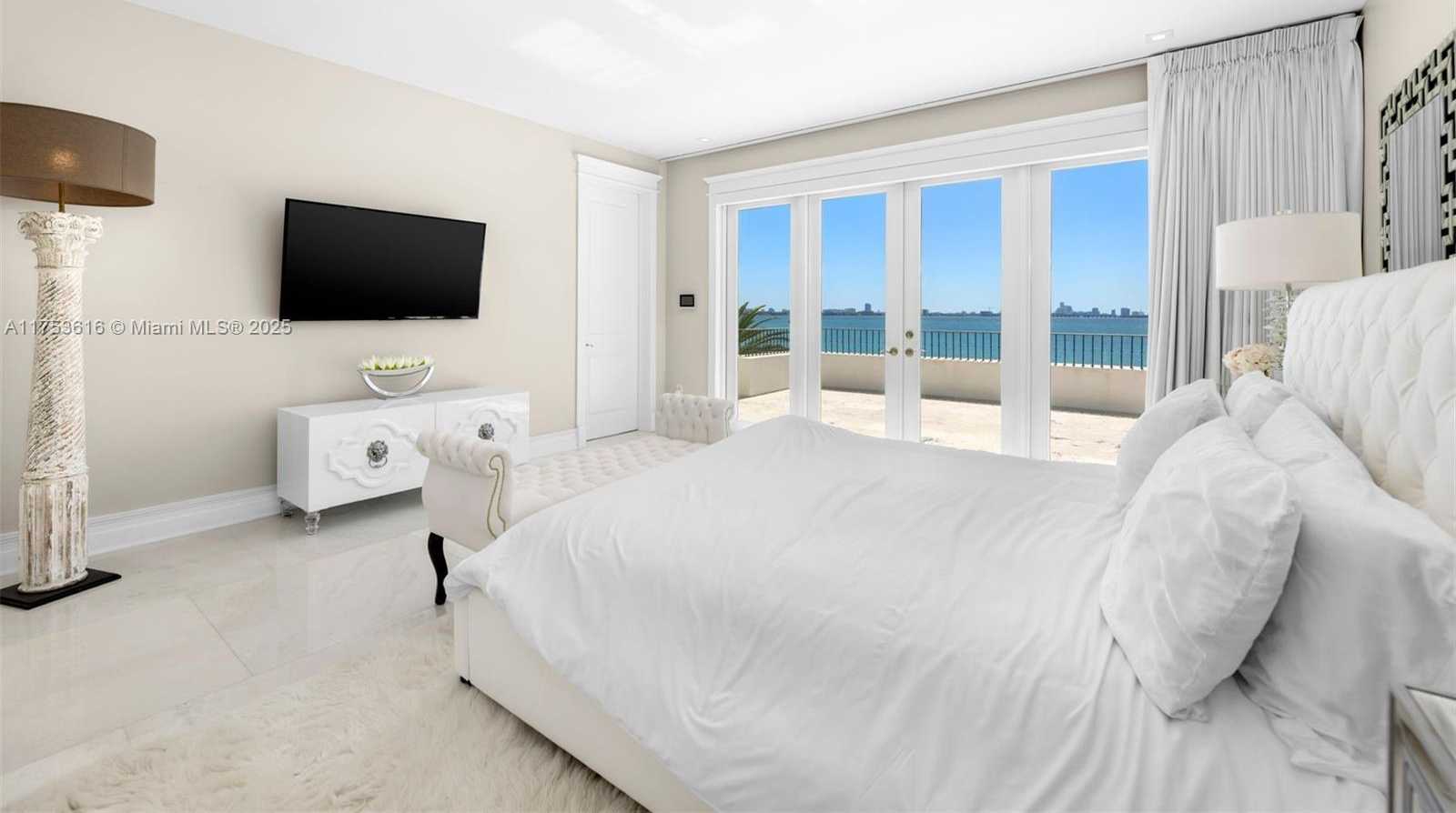 Small Image of 1460 SOUTH TREASURE DR, North Bay Village Number 53