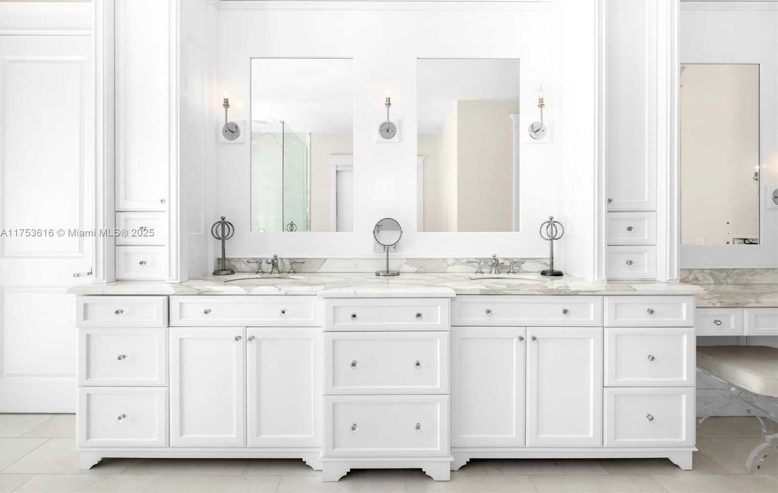 Small Image of 1460 SOUTH TREASURE DR, North Bay Village Number 57
