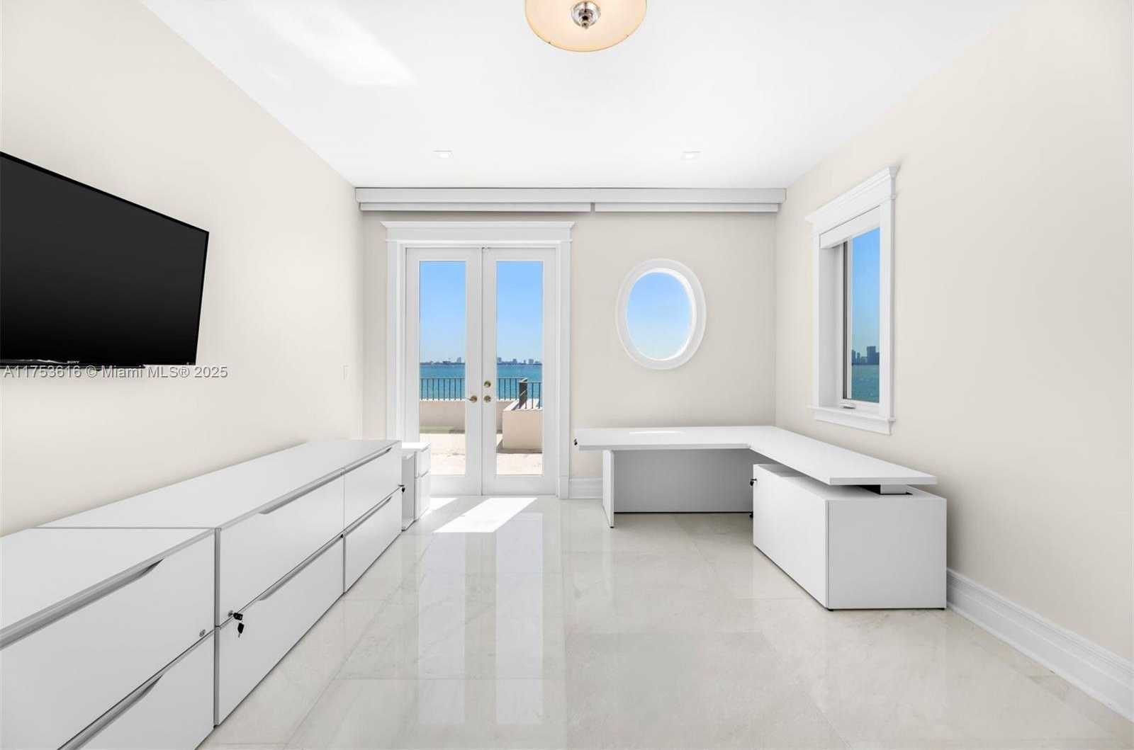 Small Image of 1460 SOUTH TREASURE DR, North Bay Village Number 60