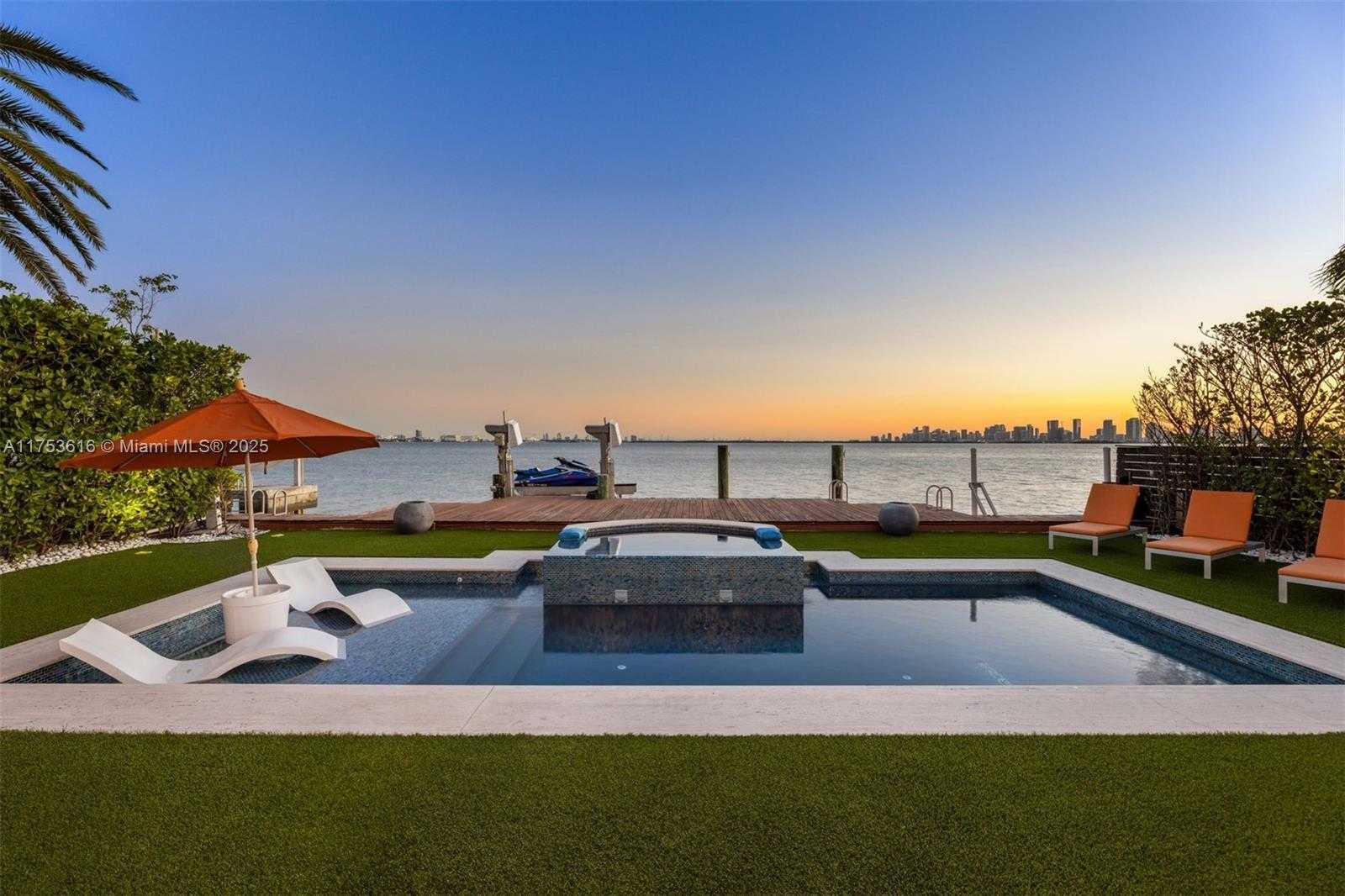 Small Image of 1460 SOUTH TREASURE DR, North Bay Village Number 8