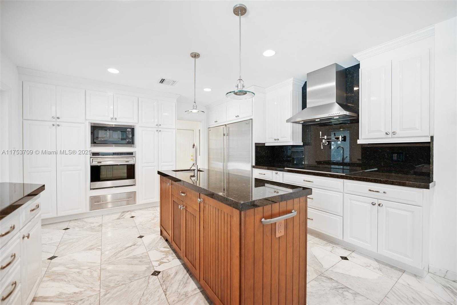 Small Image of 13060 SOUTH WEST 70TH AVE, Pinecrest Number 13