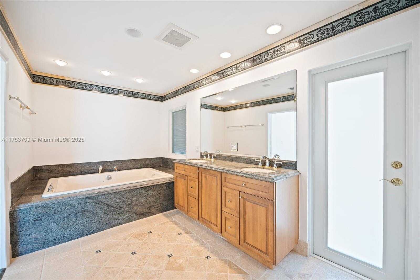 Small Image of 13060 SOUTH WEST 70TH AVE, Pinecrest Number 32
