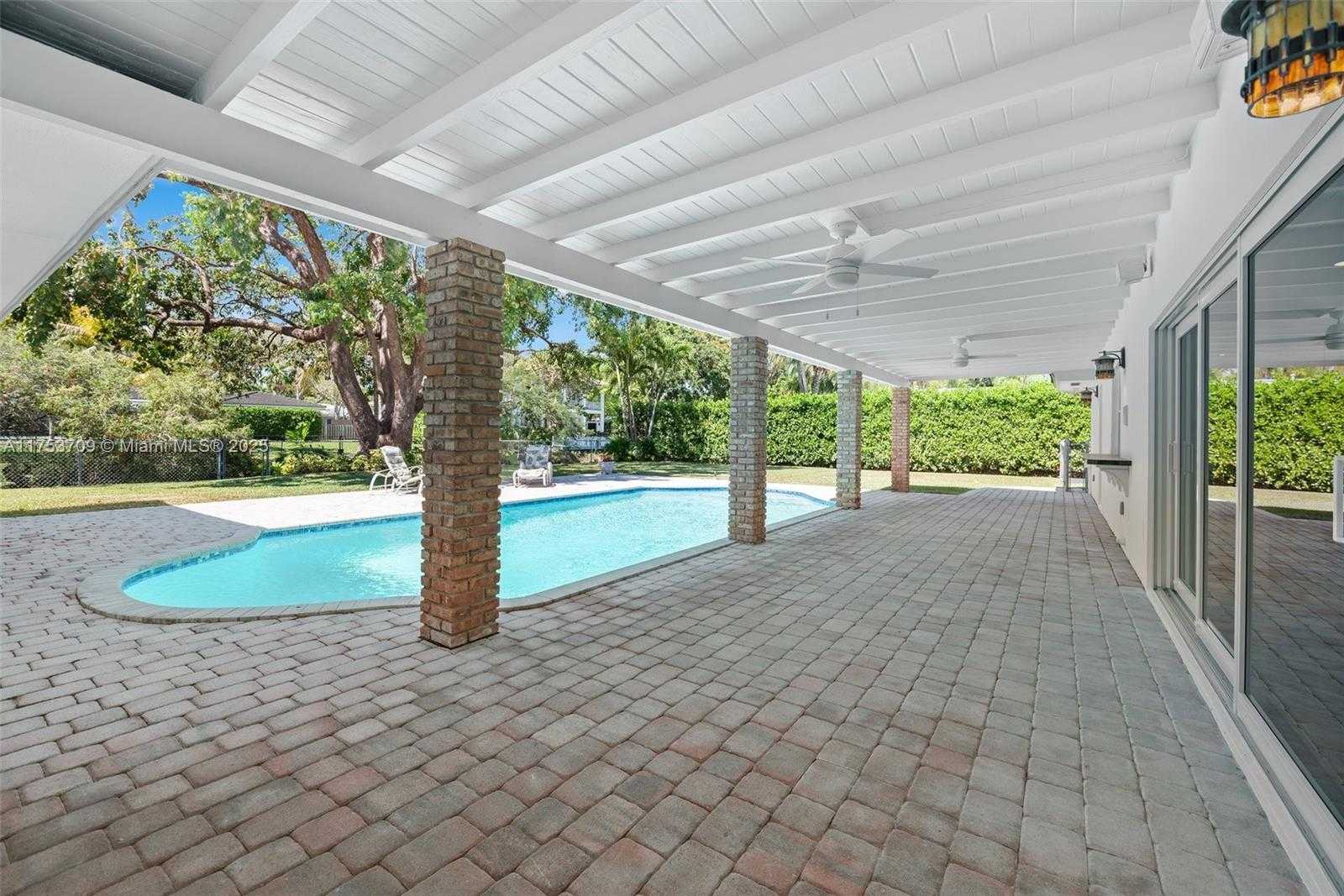 Small Image of 13060 SOUTH WEST 70TH AVE, Pinecrest Number 37