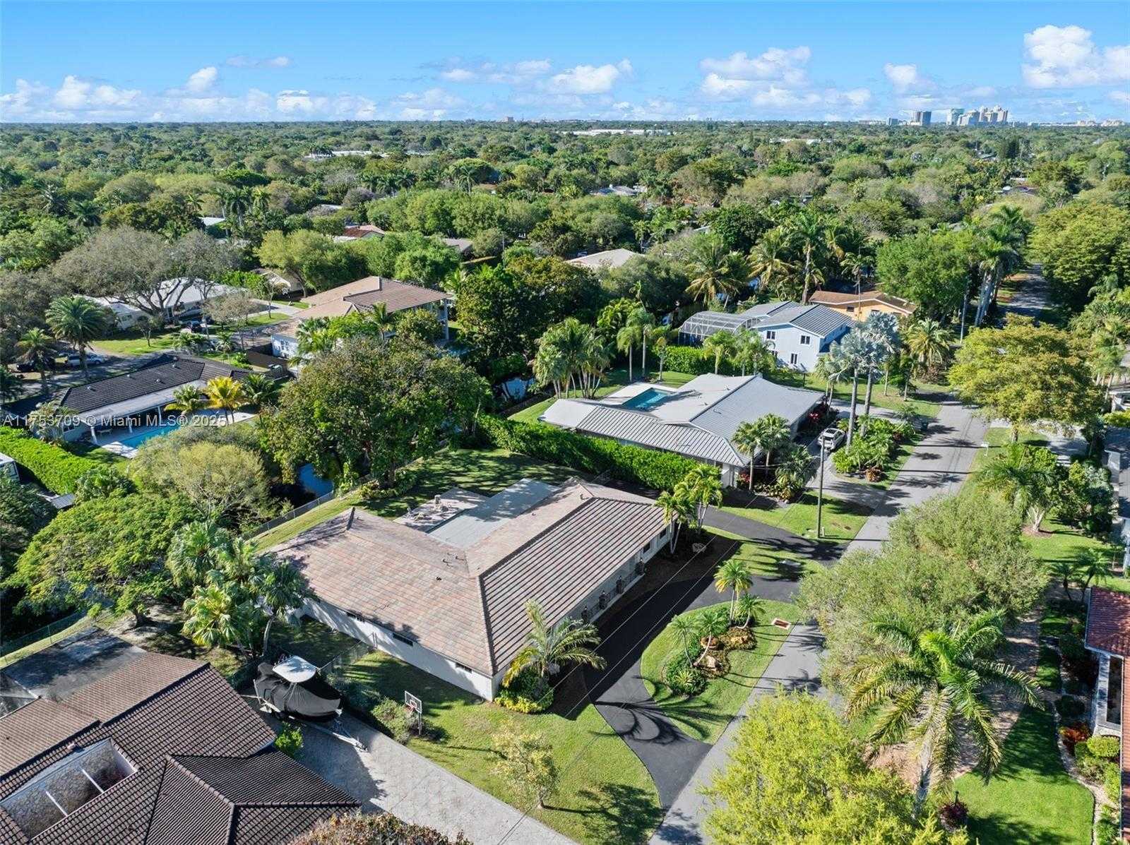 Small Image of 13060 SOUTH WEST 70TH AVE, Pinecrest Number 4