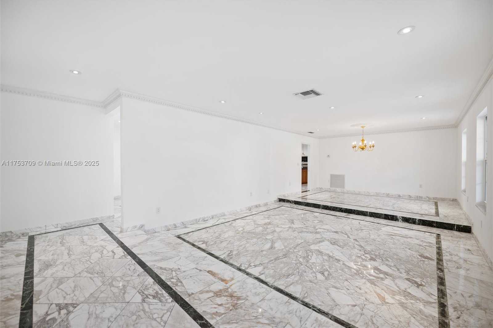 Small Image of 13060 SOUTH WEST 70TH AVE, Pinecrest Number 9