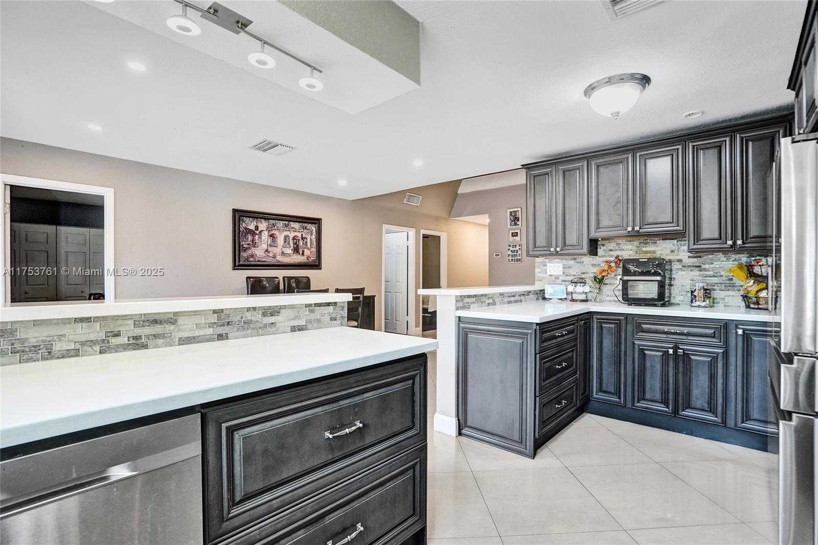 Small Image of 9440 SOUTH WEST 49TH PL, Cooper City Number 11