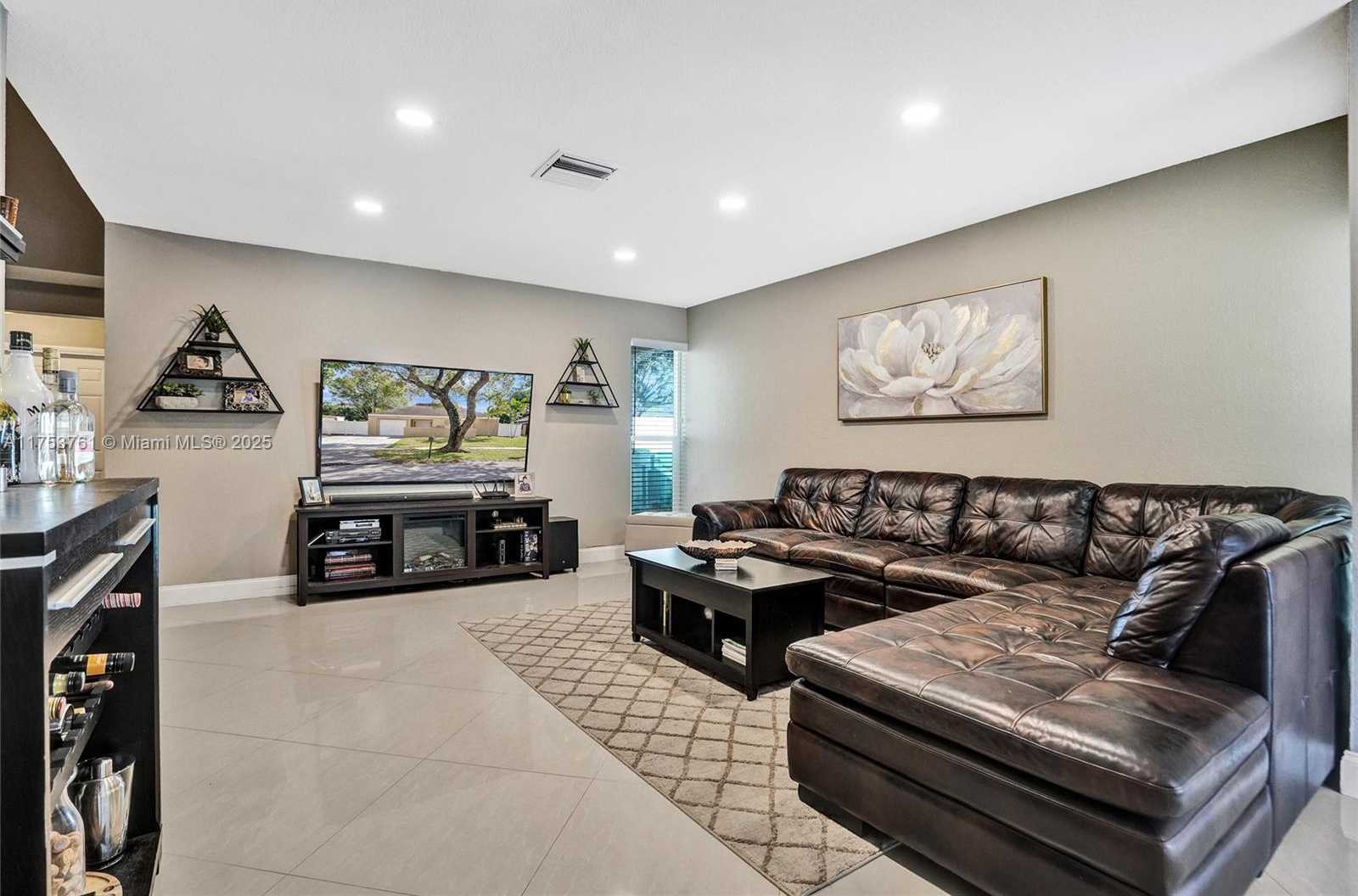 Small Image of 9440 SOUTH WEST 49TH PL, Cooper City Number 21