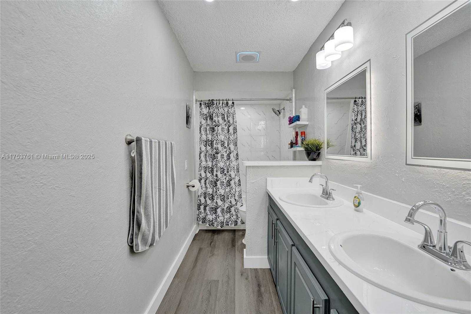 Small Image of 9440 SOUTH WEST 49TH PL, Cooper City Number 37