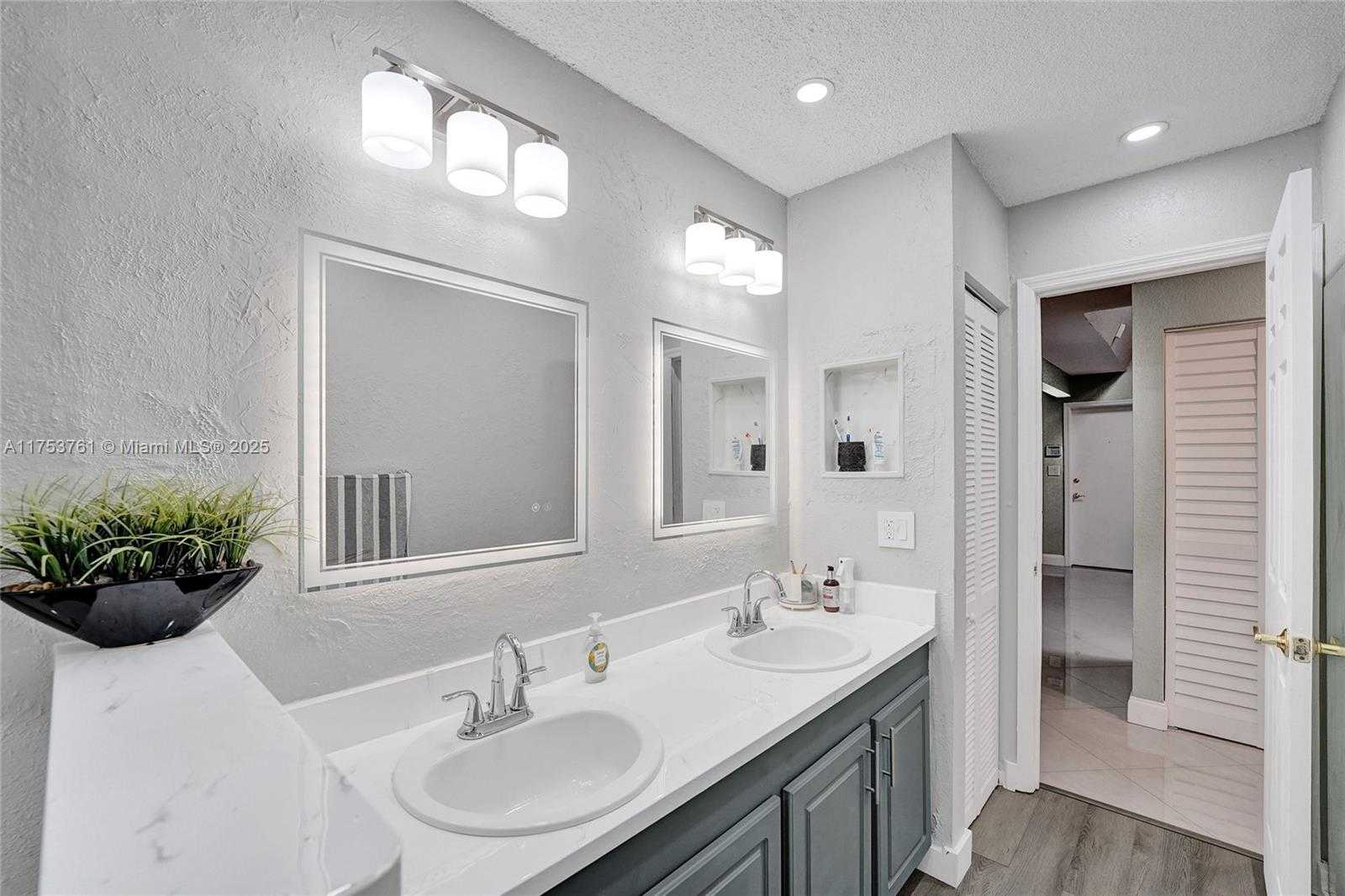 Small Image of 9440 SOUTH WEST 49TH PL, Cooper City Number 38