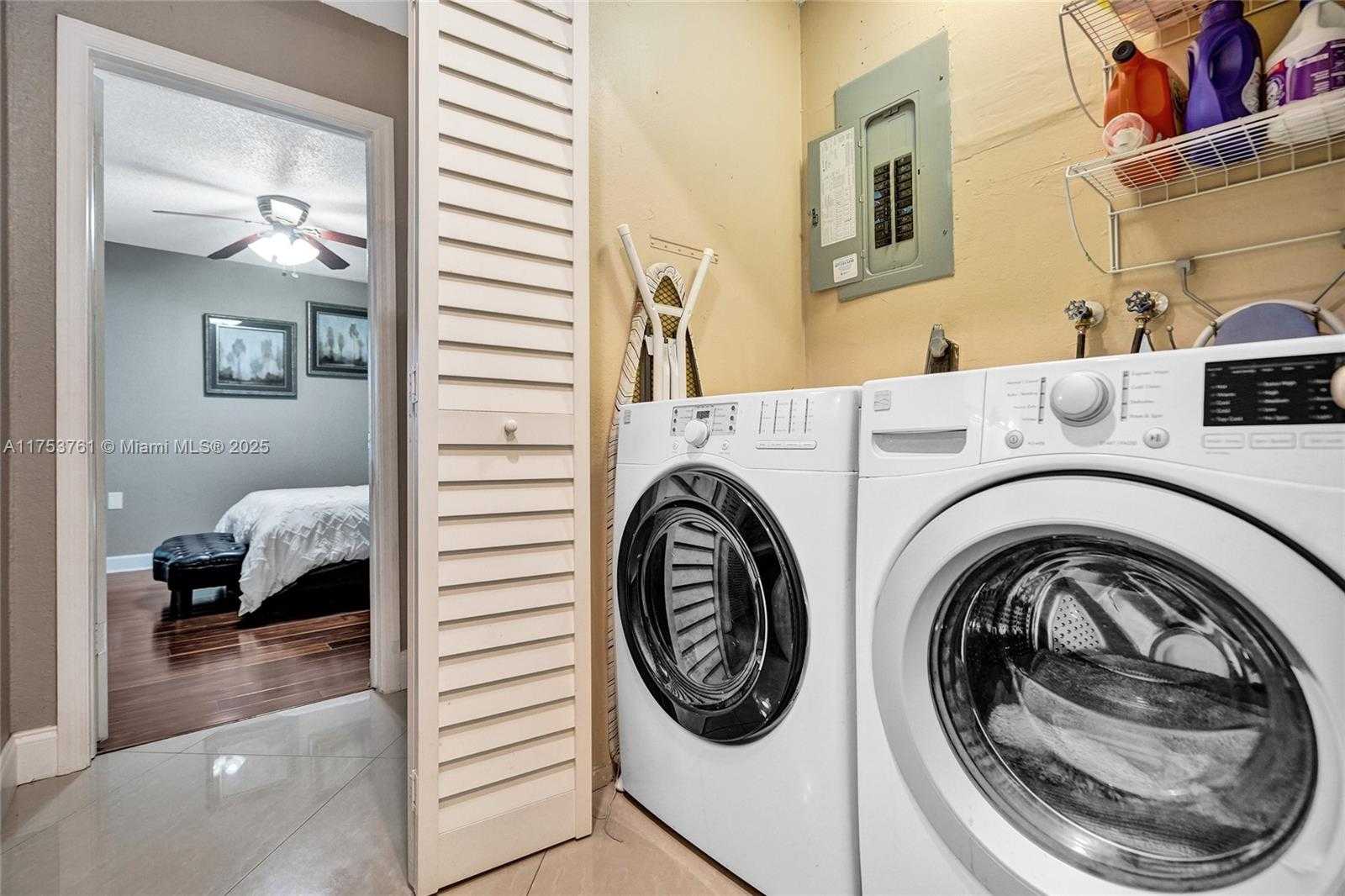Small Image of 9440 SOUTH WEST 49TH PL, Cooper City Number 39