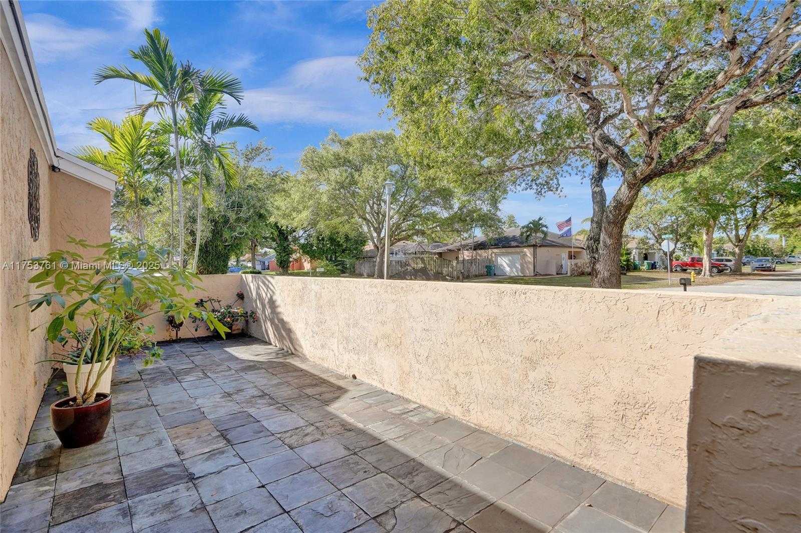 Small Image of 9440 SOUTH WEST 49TH PL, Cooper City Number 4