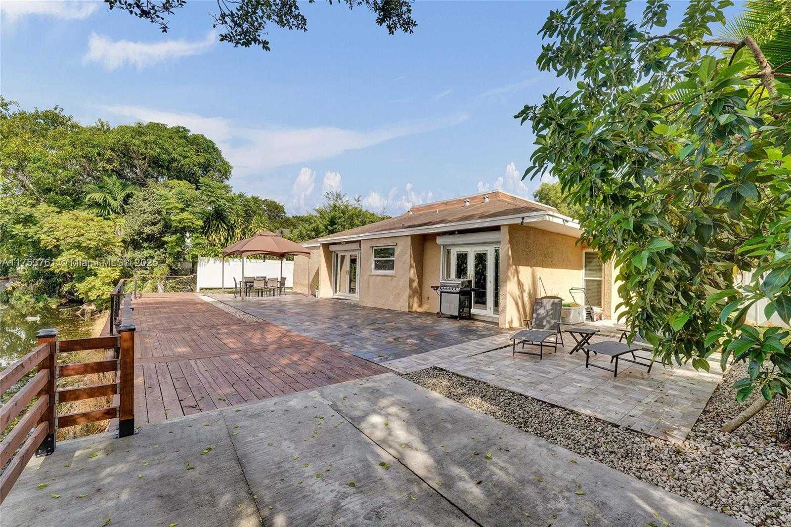 Small Image of 9440 SOUTH WEST 49TH PL, Cooper City Number 43