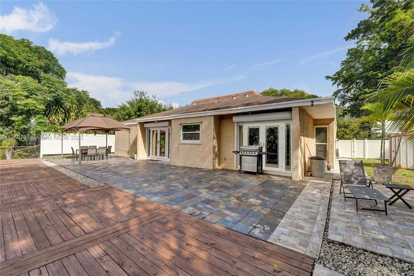 Small Image of 9440 SOUTH WEST 49TH PL, Cooper City Number 47