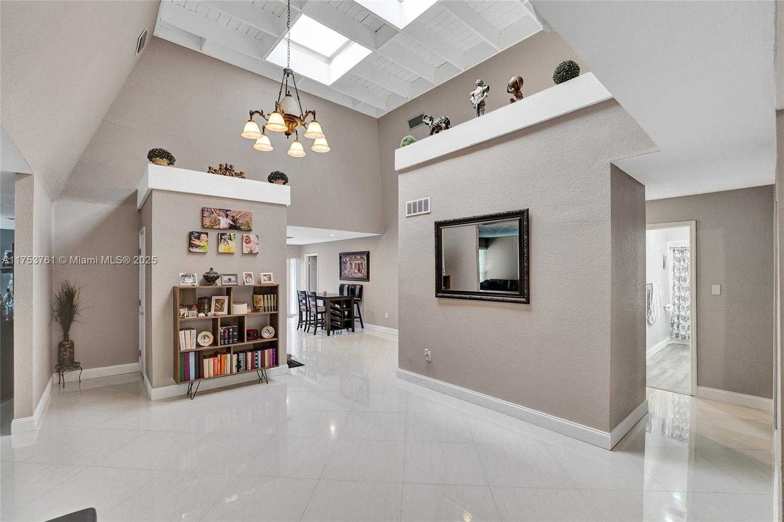 Small Image of 9440 SOUTH WEST 49TH PL, Cooper City Number 5