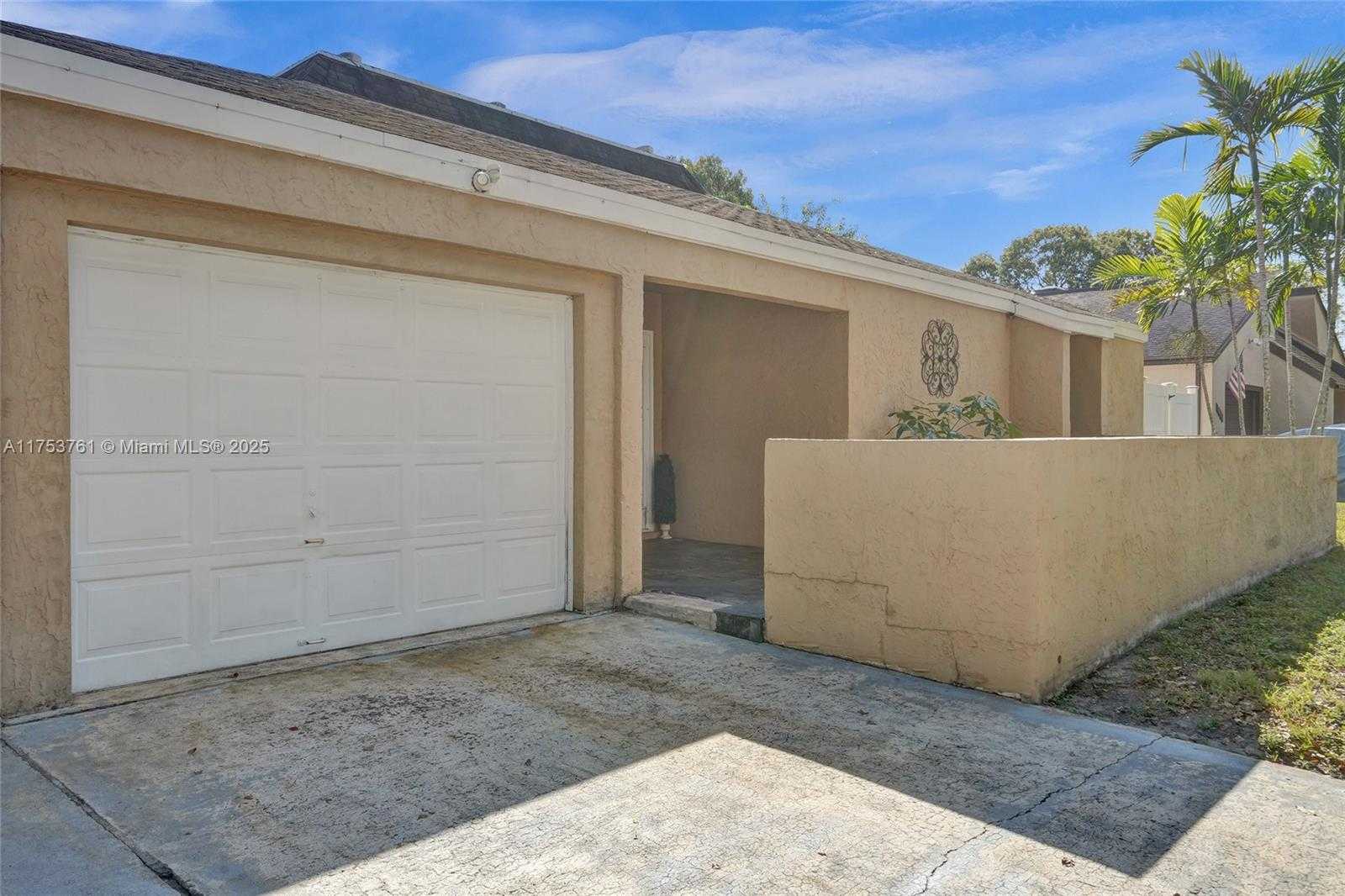 Small Image of 9440 SOUTH WEST 49TH PL, Cooper City Number 50