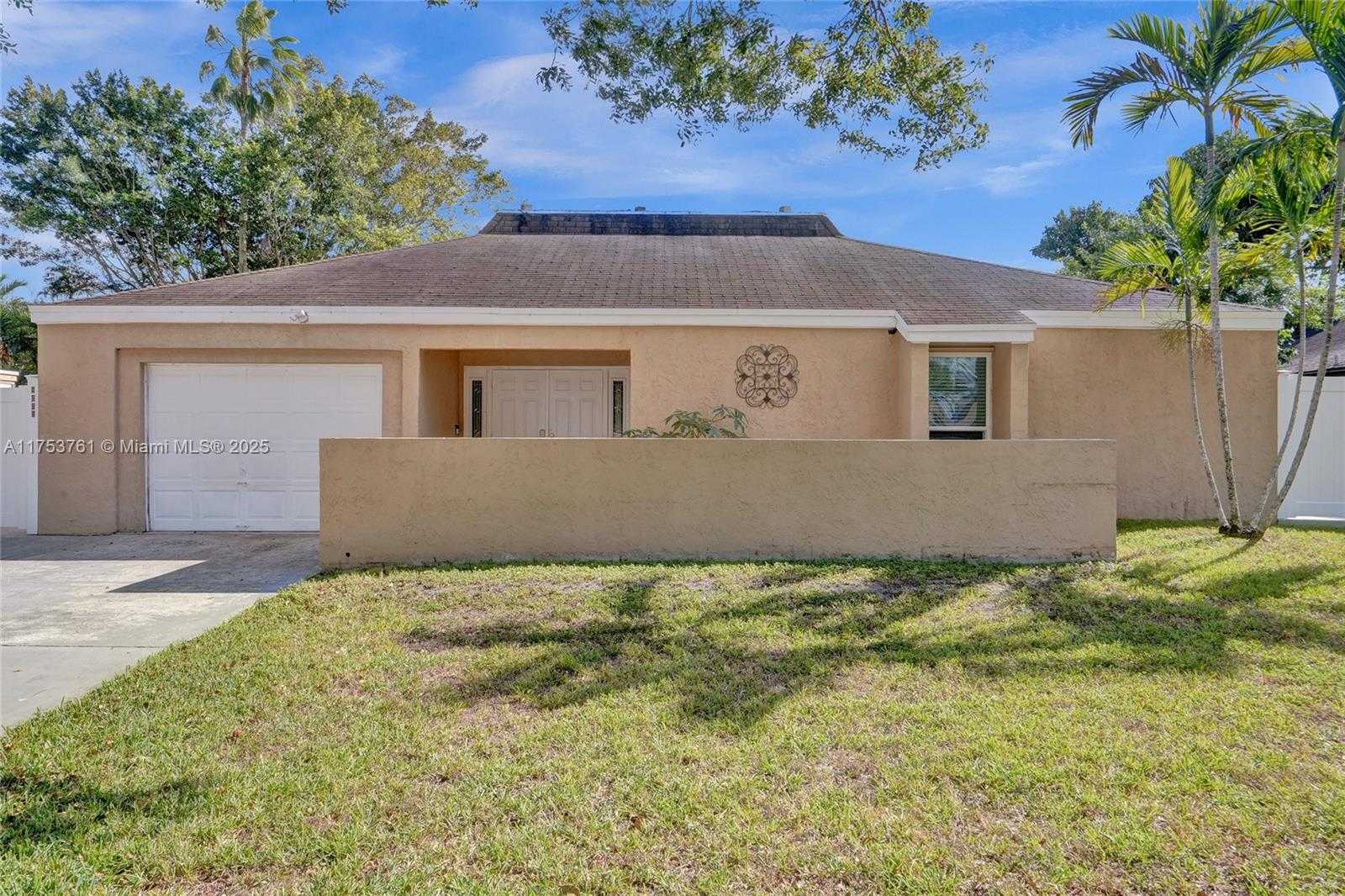 Small Image of 9440 SOUTH WEST 49TH PL, Cooper City Number 54