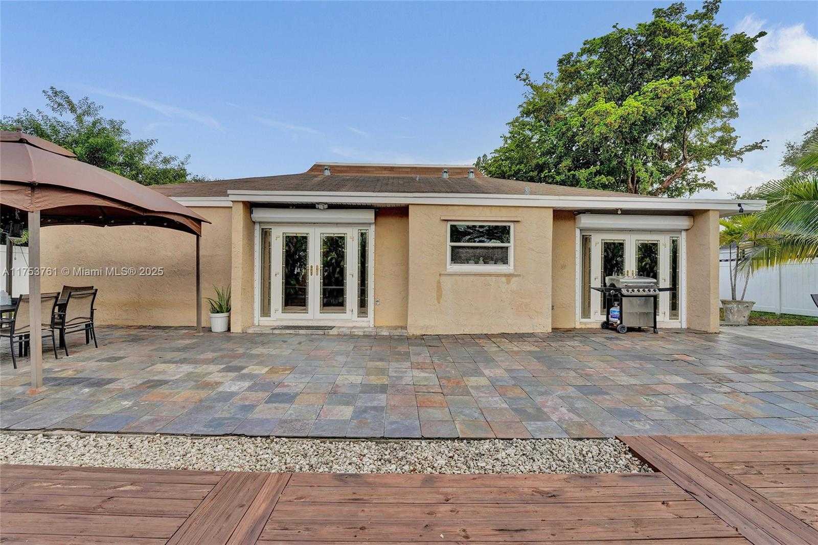 Small Image of 9440 SOUTH WEST 49TH PL, Cooper City Number 63