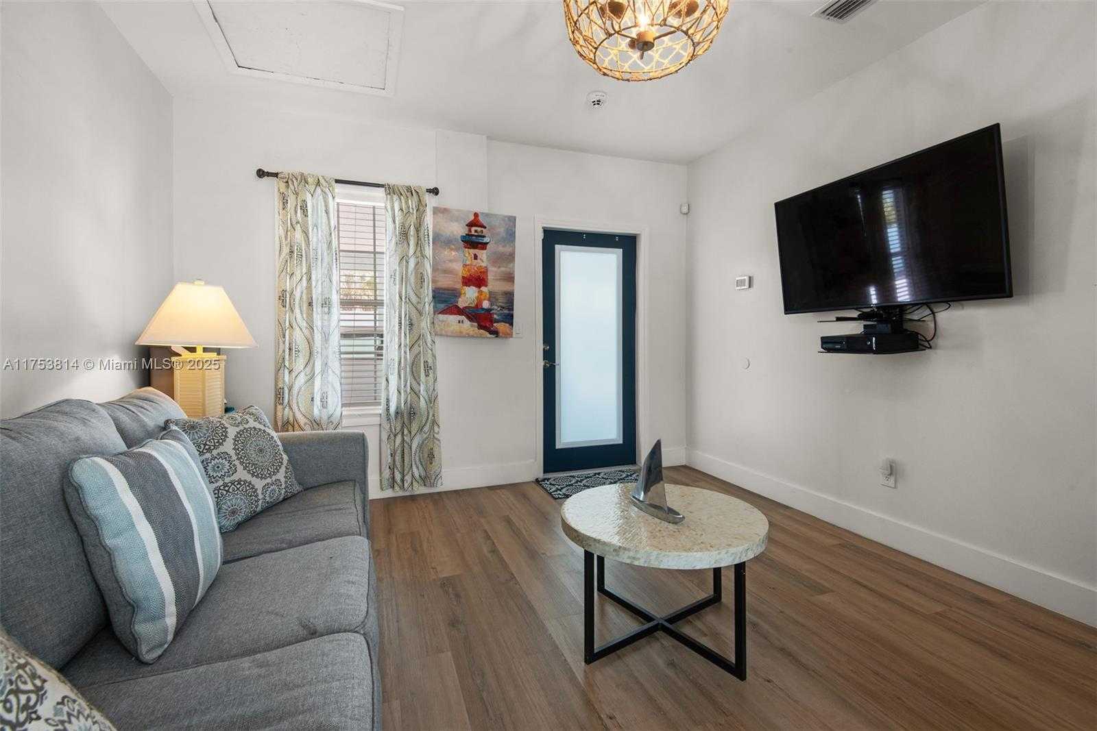 Small Image of 13011 OLEANDER DR, Panama City Number 27