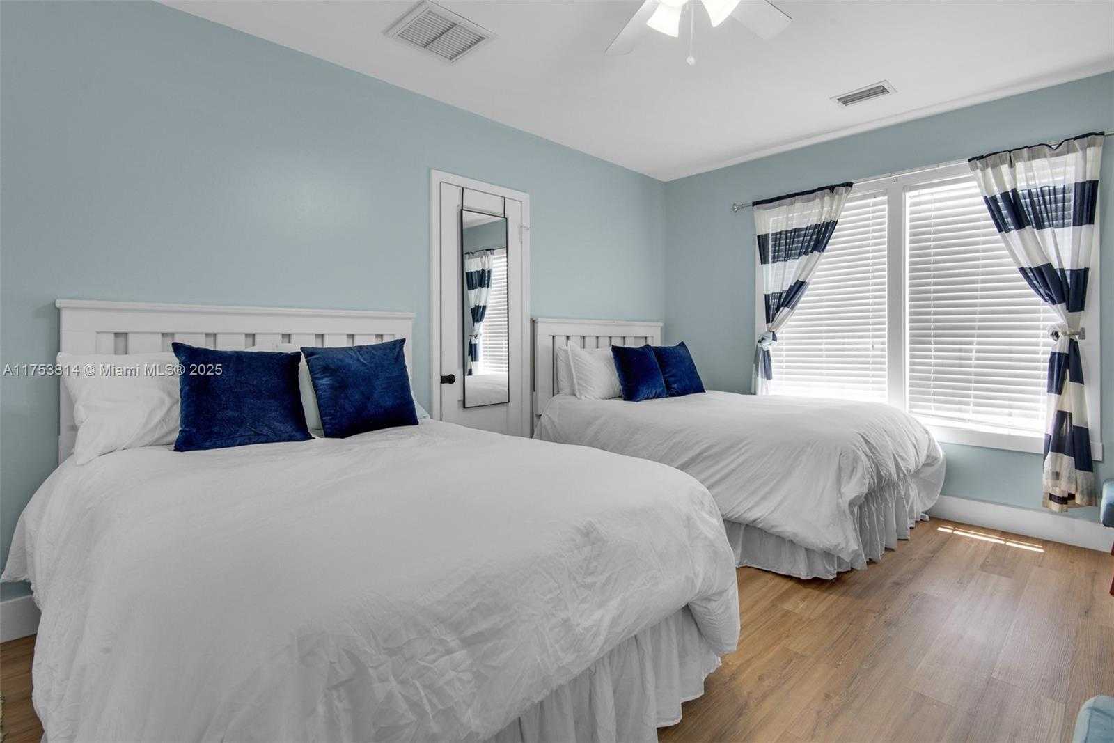 Small Image of 13011 OLEANDER DR, Panama City Number 28
