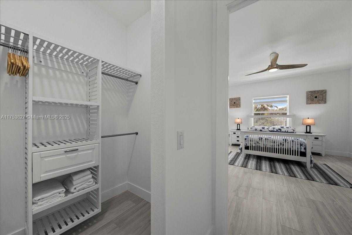 Small Image of 2144 BARBADO AVE, Fort Myers Number 20