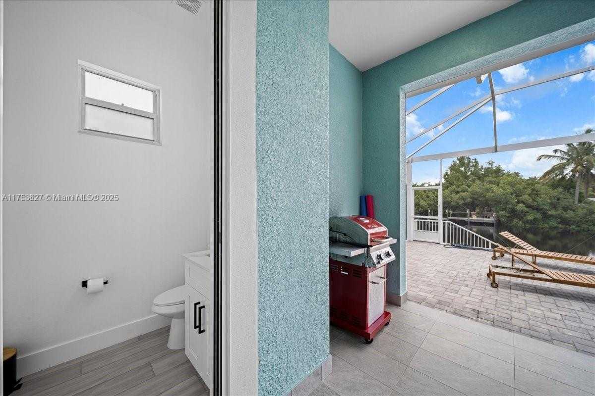 Small Image of 2144 BARBADO AVE, Fort Myers Number 29