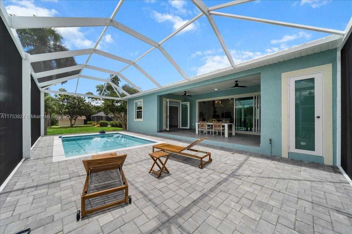 Small Image of 2144 BARBADO AVE, Fort Myers Number 32