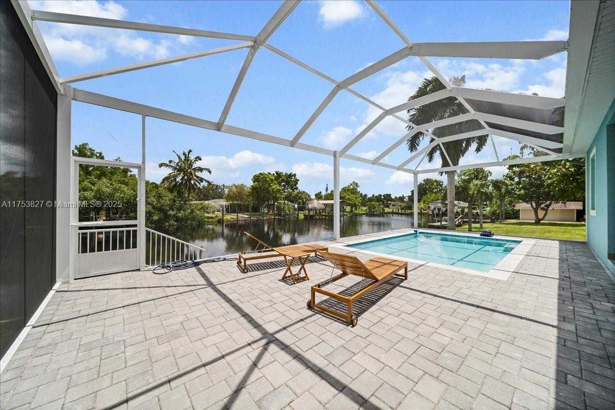 Small Image of 2144 BARBADO AVE, Fort Myers Number 33