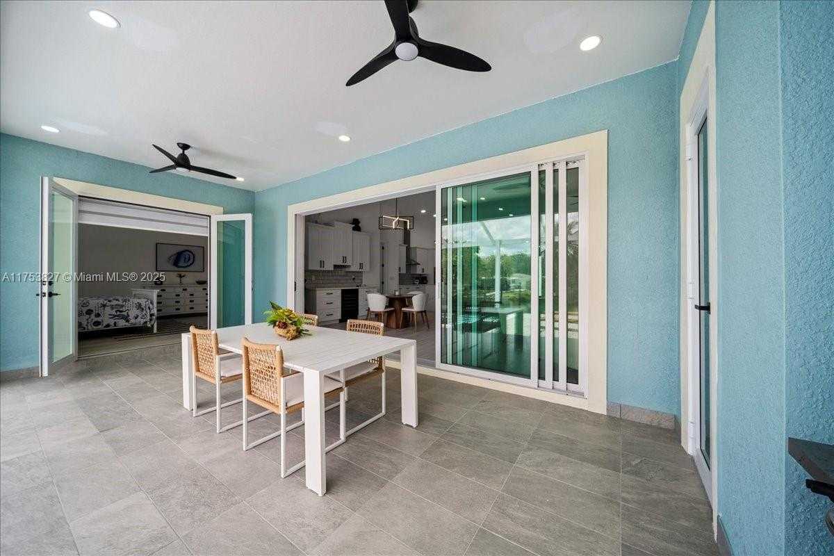 Small Image of 2144 BARBADO AVE, Fort Myers Number 34