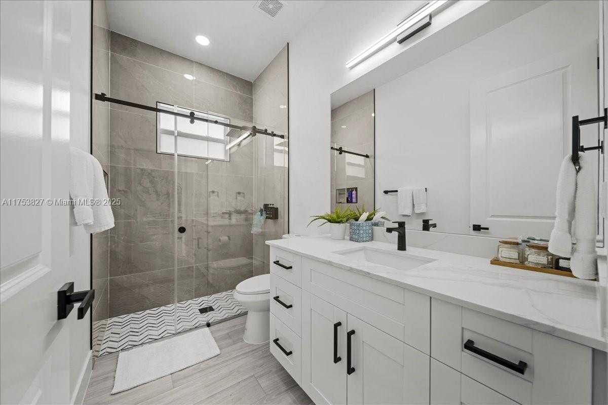Small Image of 2144 BARBADO AVE, Fort Myers Number 40