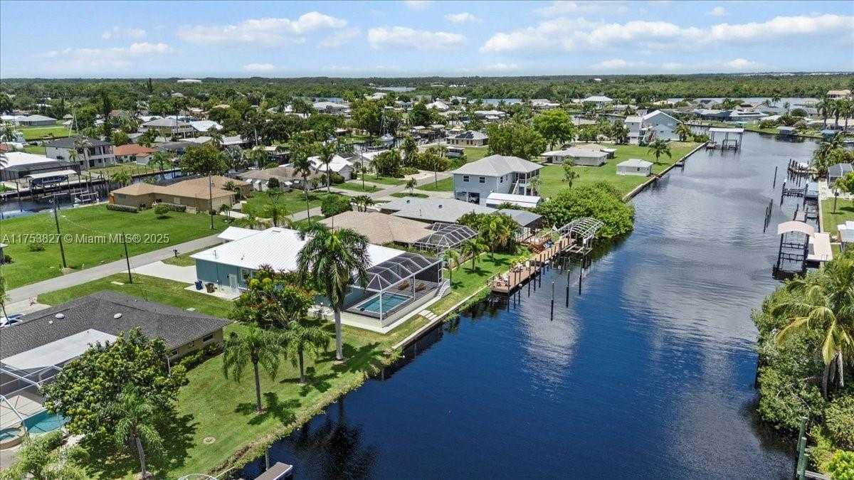 Small Image of 2144 BARBADO AVE, Fort Myers Number 41