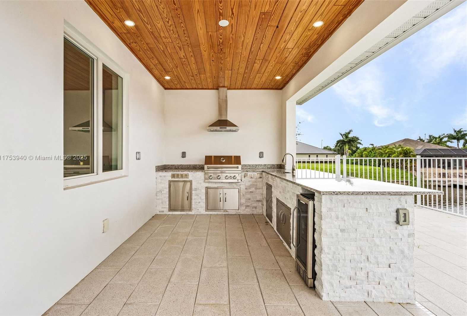 Small Image of 1713 SAVONA PKWY W, Cape Coral Number 14