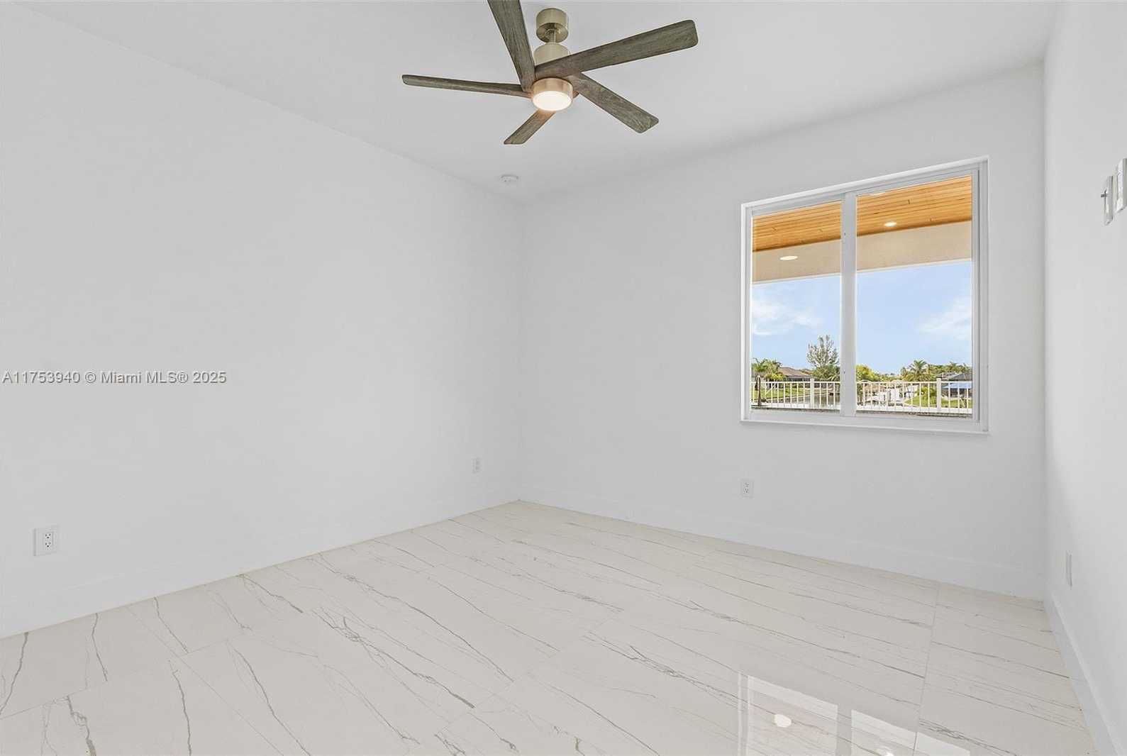 Small Image of 1713 SAVONA PKWY W, Cape Coral Number 23