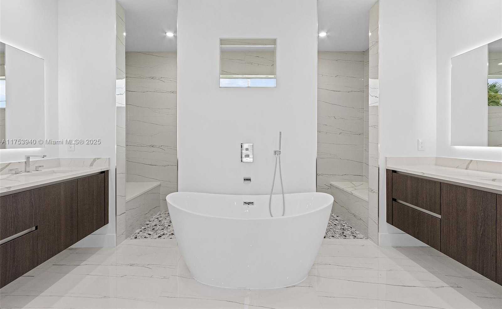 Small Image of 1713 SAVONA PKWY W, Cape Coral Number 25