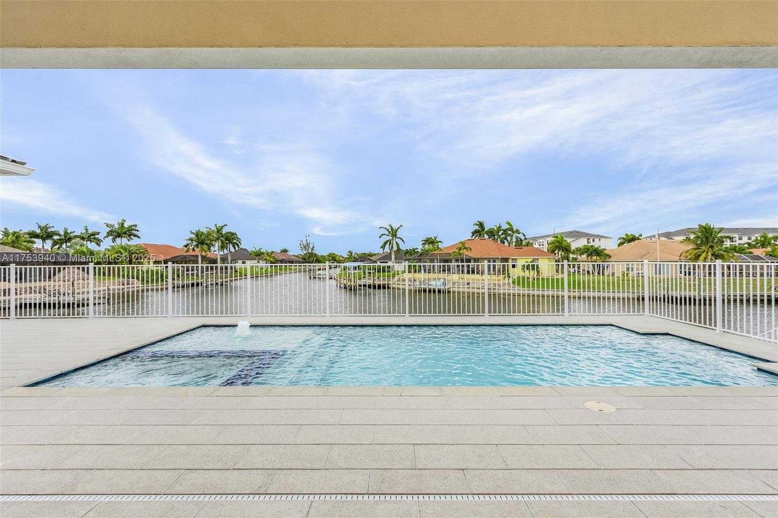 Small Image of 1713 SAVONA PKWY W, Cape Coral Number 30