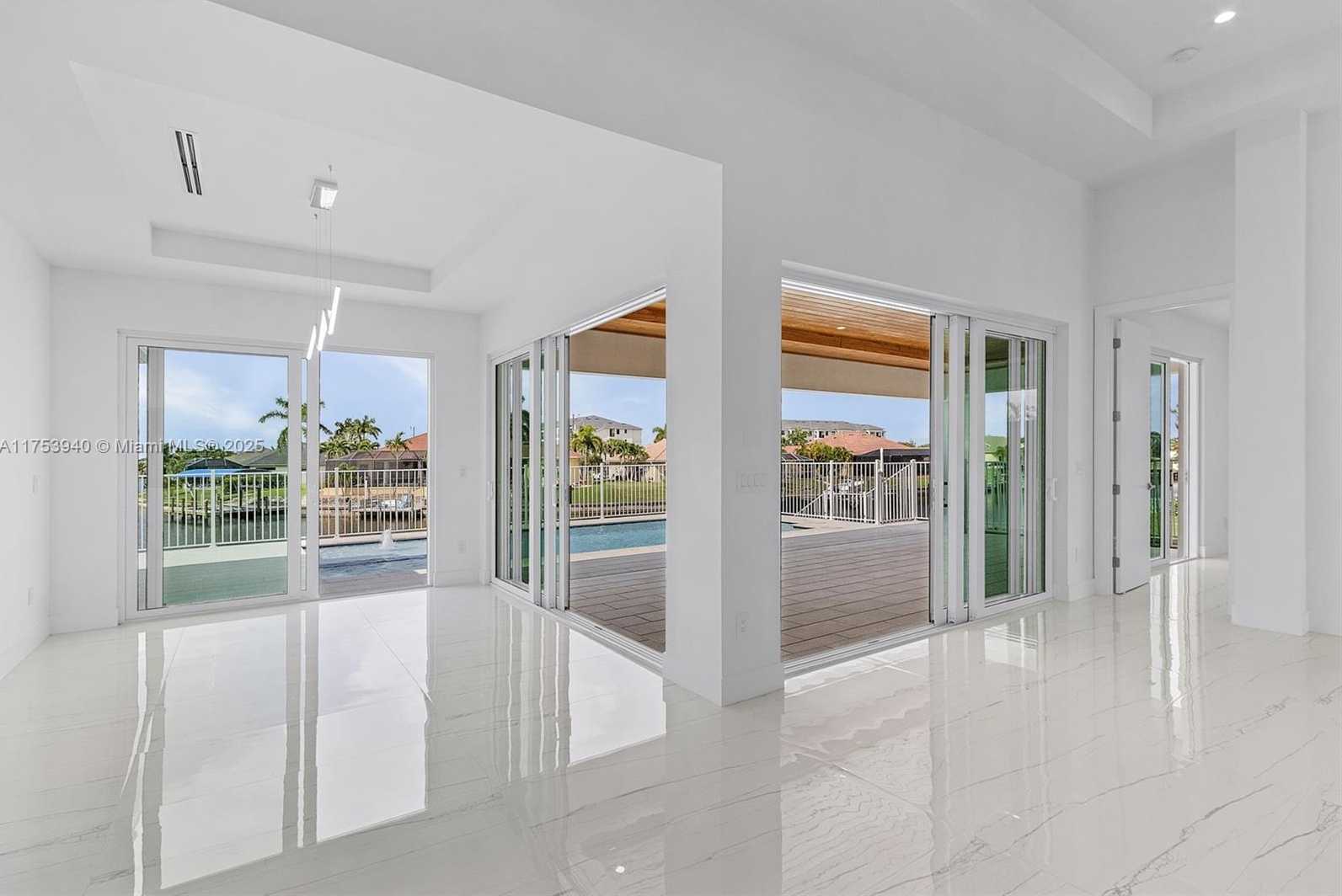 Small Image of 1713 SAVONA PKWY W, Cape Coral Number 7