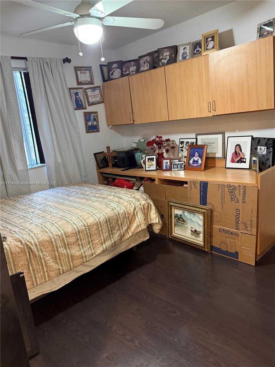 Small Image of 16618 SOUTH WEST 68TH TER, Miami Number 24