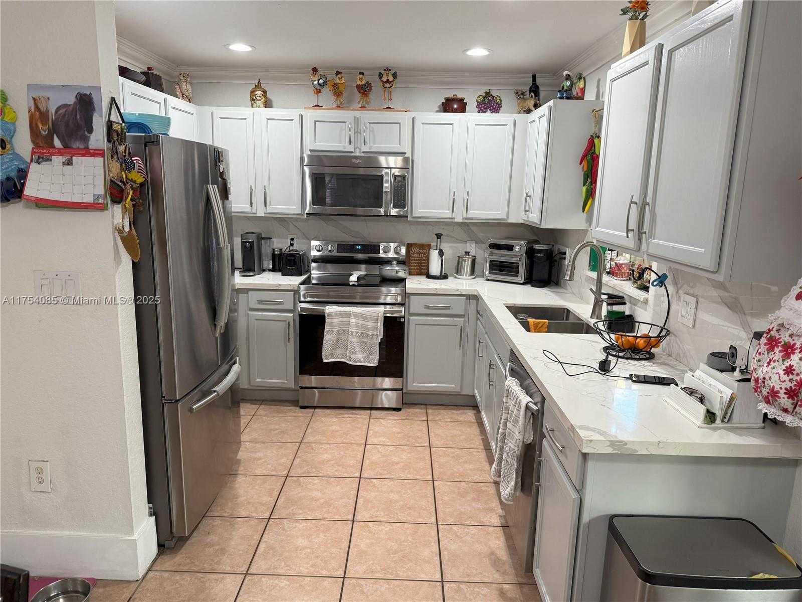 Small Image of 16618 SOUTH WEST 68TH TER, Miami Number 29