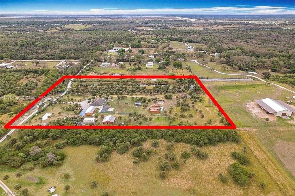 Small Image of 7684 COUNTY RD 78, La Belle Number 35