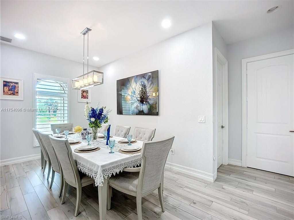 Small Image of 7684 COUNTY RD 78, La Belle Number 9