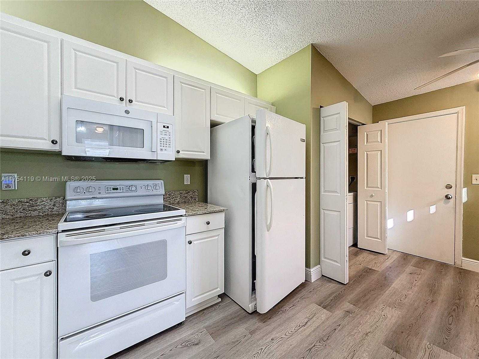 Small Image of 139 SAUSALITO DR, Boynton Beach Number 10