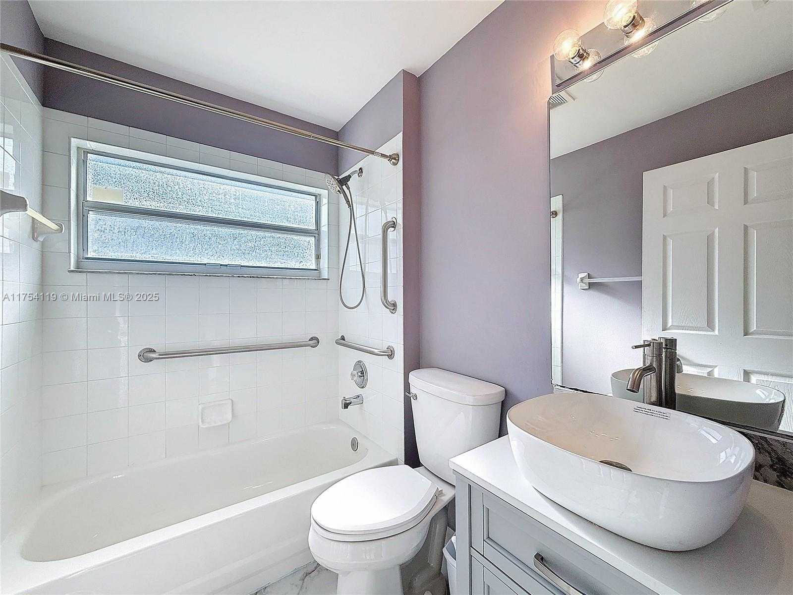 Small Image of 139 SAUSALITO DR, Boynton Beach Number 23