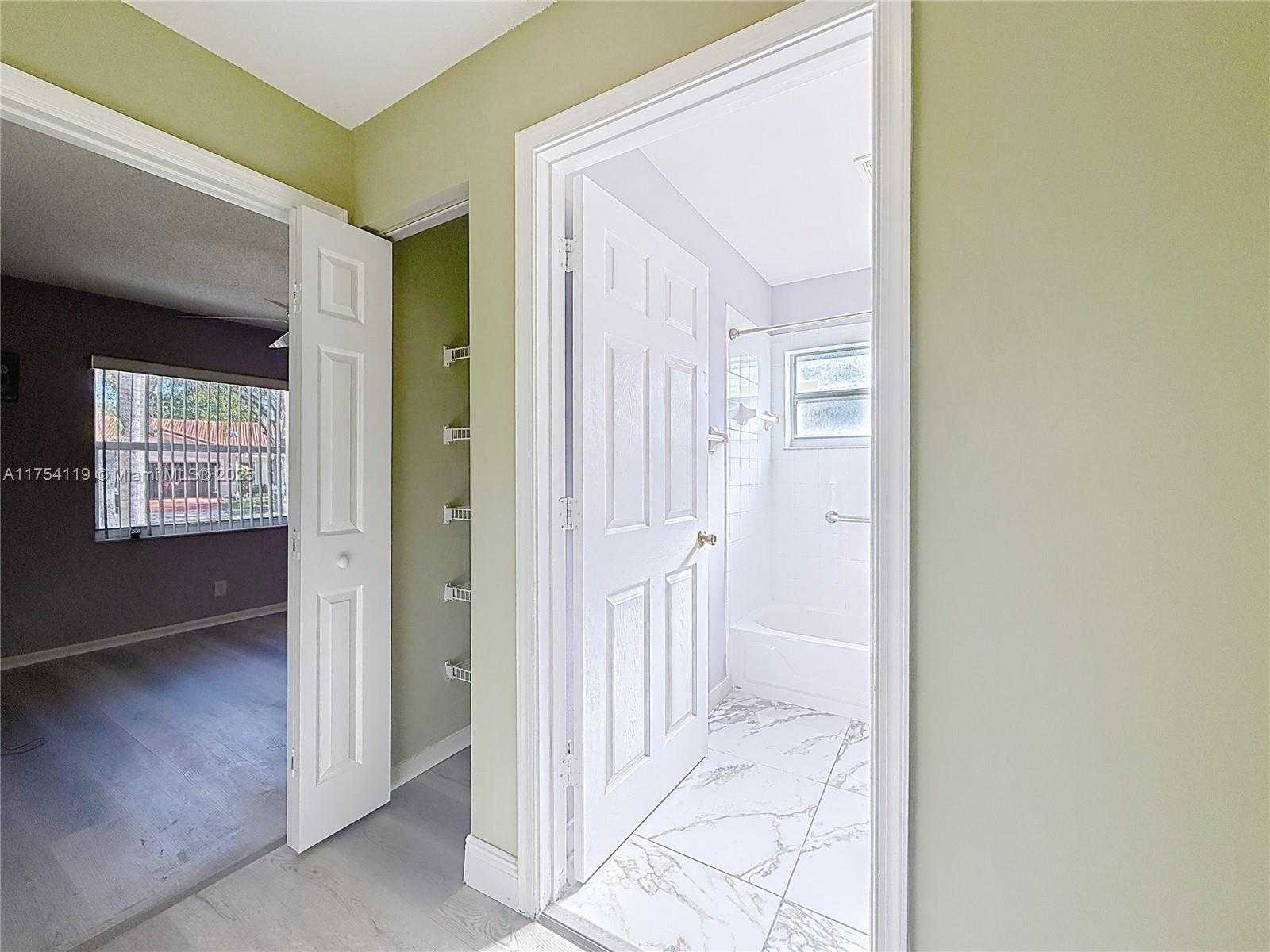 Small Image of 139 SAUSALITO DR, Boynton Beach Number 24