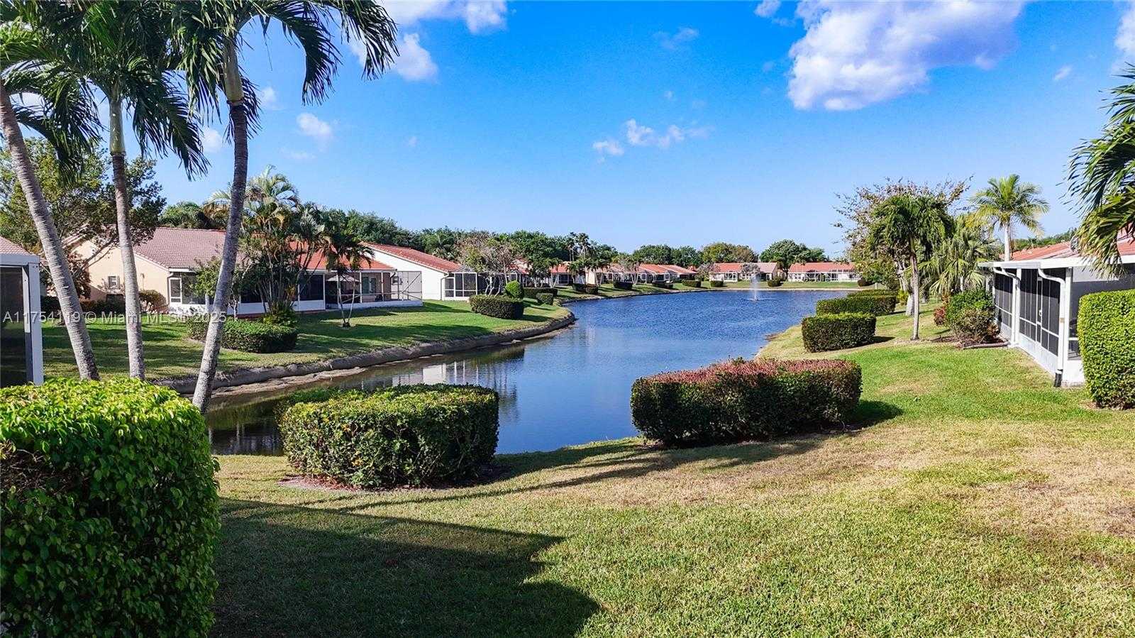 Small Image of 139 SAUSALITO DR, Boynton Beach Number 35